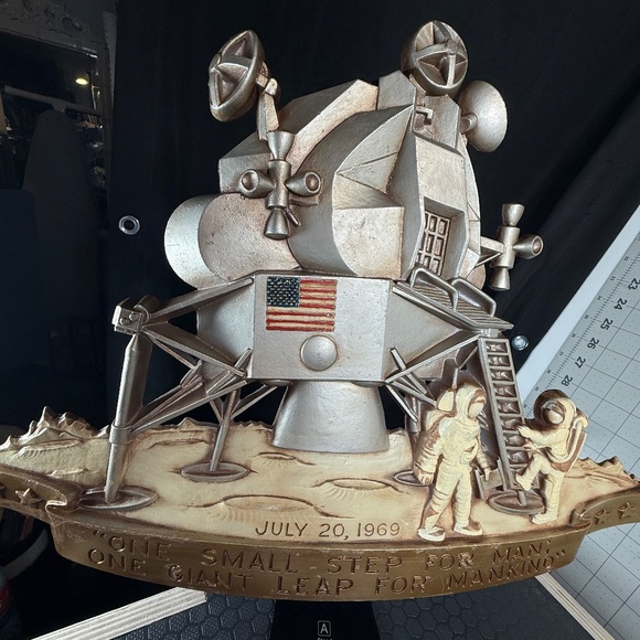 APOLLO 11 MOON LANDING  |  WALL PLAQUE  |  CAST METAL  |  USA  |  RARE  | - Picture 6 of 16